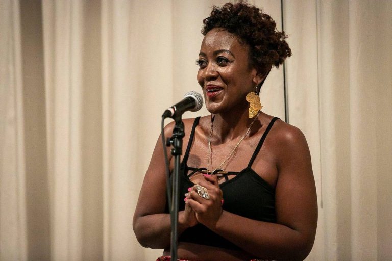 «Είναι εύκολο να καταλήξεις στη φυλακή»: Η Lady Unchained κάνει ράδιο για τους ράπερ των κελιών