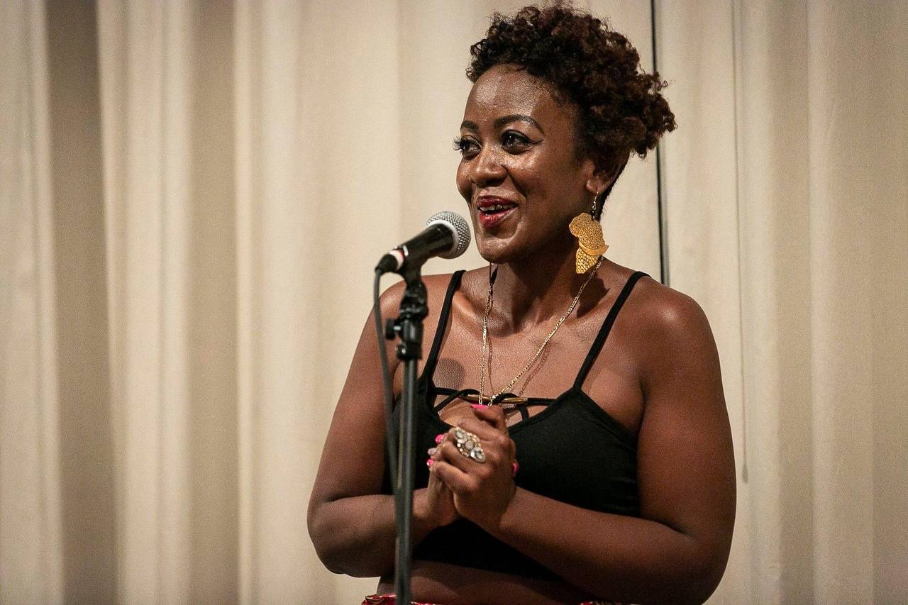 «Είναι εύκολο να καταλήξεις στη φυλακή»: Η Lady Unchained κάνει ράδιο για τους ράπερ των κελιών