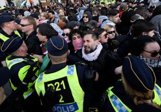 Διαδηλωτές συγκρούονται με την αστυνομία έξω από την αρένα της Eurovision και φωνάζουν «ντροπή σας»