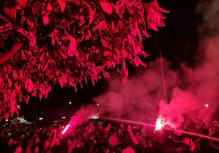 «Με ένα όνειρο τρελό» – Έκλεισαν πάλι το Πασαλιμάνι οι φίλοι του Ολυμπιακού
