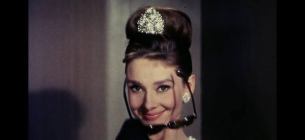 Τα διαχρονικά αξεσουάρ που αξίζουν μια θέση στην γκαρνταρόμπα σας