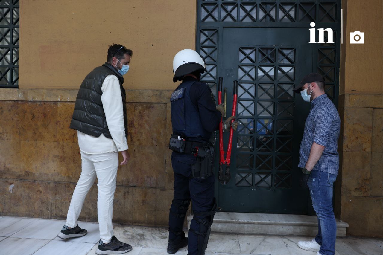 Νομική Αθηνών: Πώς έγινε η επιχείρηση εκκένωσης από την ΕΛ.ΑΣ. – 28 συλλήψεις