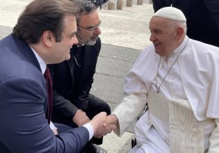 Πιερρακάκης: Στον Πάπα Φραγκίσκο για τη Μονή της Χώρας – «Αντίκειται στην αρχή προστασίας των μνημείων»