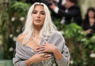 Η Κιμ Καρντάσιαν εξηγεί γιατί δεν έβγαλε ποτέ την γκρι ζακέτα της στο Met Gala 2024