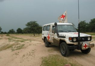 Σουδάν: Σκοτώθηκαν 2 οδηγοί του Διεθνούς Ερυθρού Σταυρού και τραυματίστηκαν 3 εργαζόμενοί του