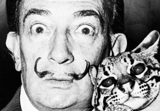 Ο Σαλβαδόρ Νταλί μιλάει για το θρυλικό, «πολύ επιθετικό» μουστάκι του