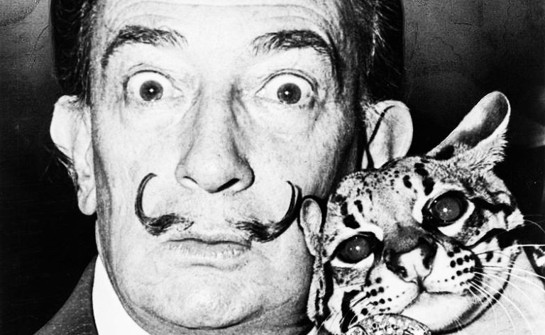 Ο Σαλβαδόρ Νταλί μιλάει για το θρυλικό, «πολύ επιθετικό» μουστάκι του