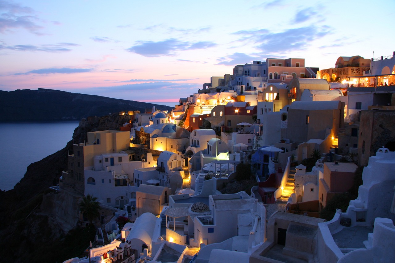 Τουρισμός: Οι Ευρωπαίοι ψηφίζουν Ελλάδα για διακοπές – Ποιοι και γιατί την προτιμούν και πόσα ξοδεύουν