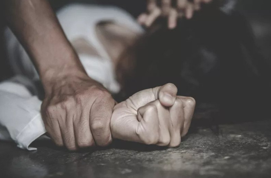 Σέρρες: Μια 14χρονη κατήγγειλε τον πατριό της ότι την βίαζε τα τελευταία επτά χρόνια