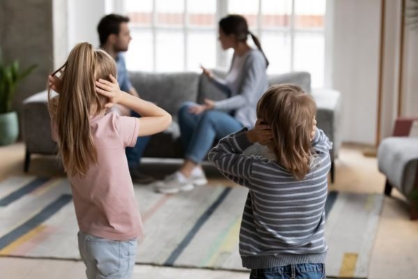 Γονείς: Προσέξτε πώς διαφωνείτε μπροστά στα παιδιά
