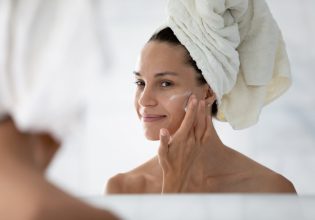 Αντιγήρανση: 6 κρέμες ματιών για ξεκούραστο βλέμμα χωρίς ρυτίδες