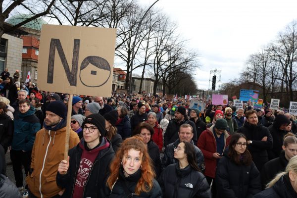 Ευρωεκλογές: Η εμμονή του γερμανικού AfD με το Τρίτο Ράιχ οδηγεί σε αναδιάταξη την ευρωπαϊκή ακροδεξιά
