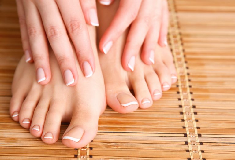 Αυτές είναι οι top αποχρώσεις πεντικιούρ για το καλοκαίρι του 2024