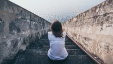 Ηλικία: Πότε αισθανόμαστε πιο έντονα την μοναξιά;