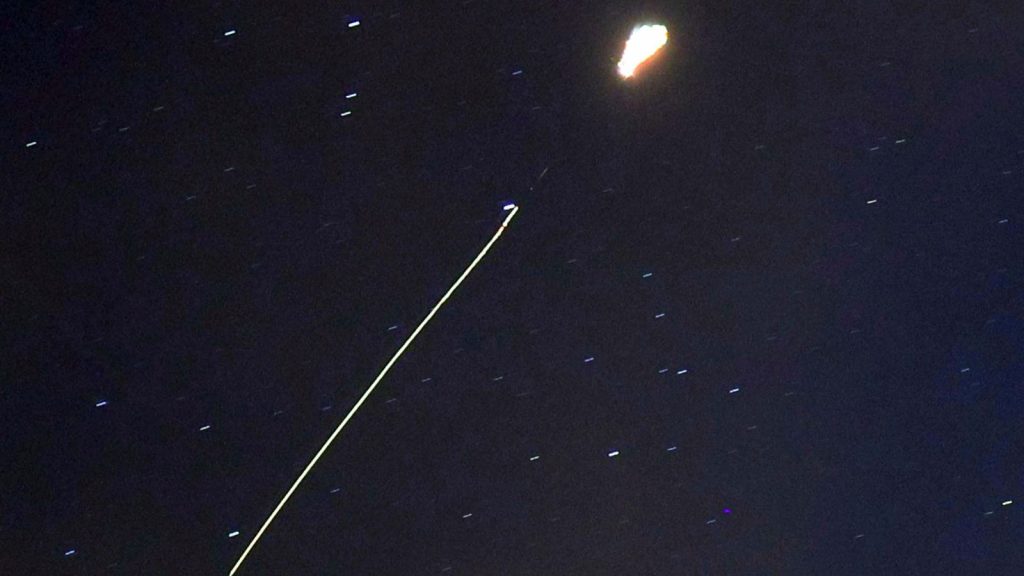 Βόρεια Κορέα: Συνετρίβη πύραυλός της που μετέφερε κατασκοπευτικό δορυφόρο