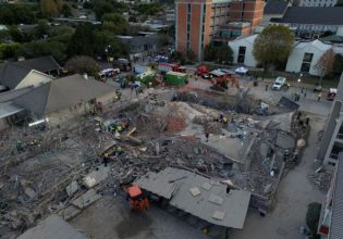 Νότια Αφρική: 20 νεκροί και 32 αγνοούμενοι από την κατάρρευση πολυκατοικίας – 29 ανασύρθηκαν ζωντανοί