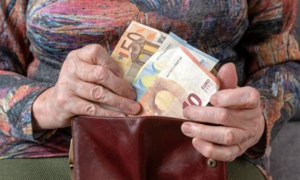 Αναδρομικά έως €4.000 σε 370.000 συνταξιούχους