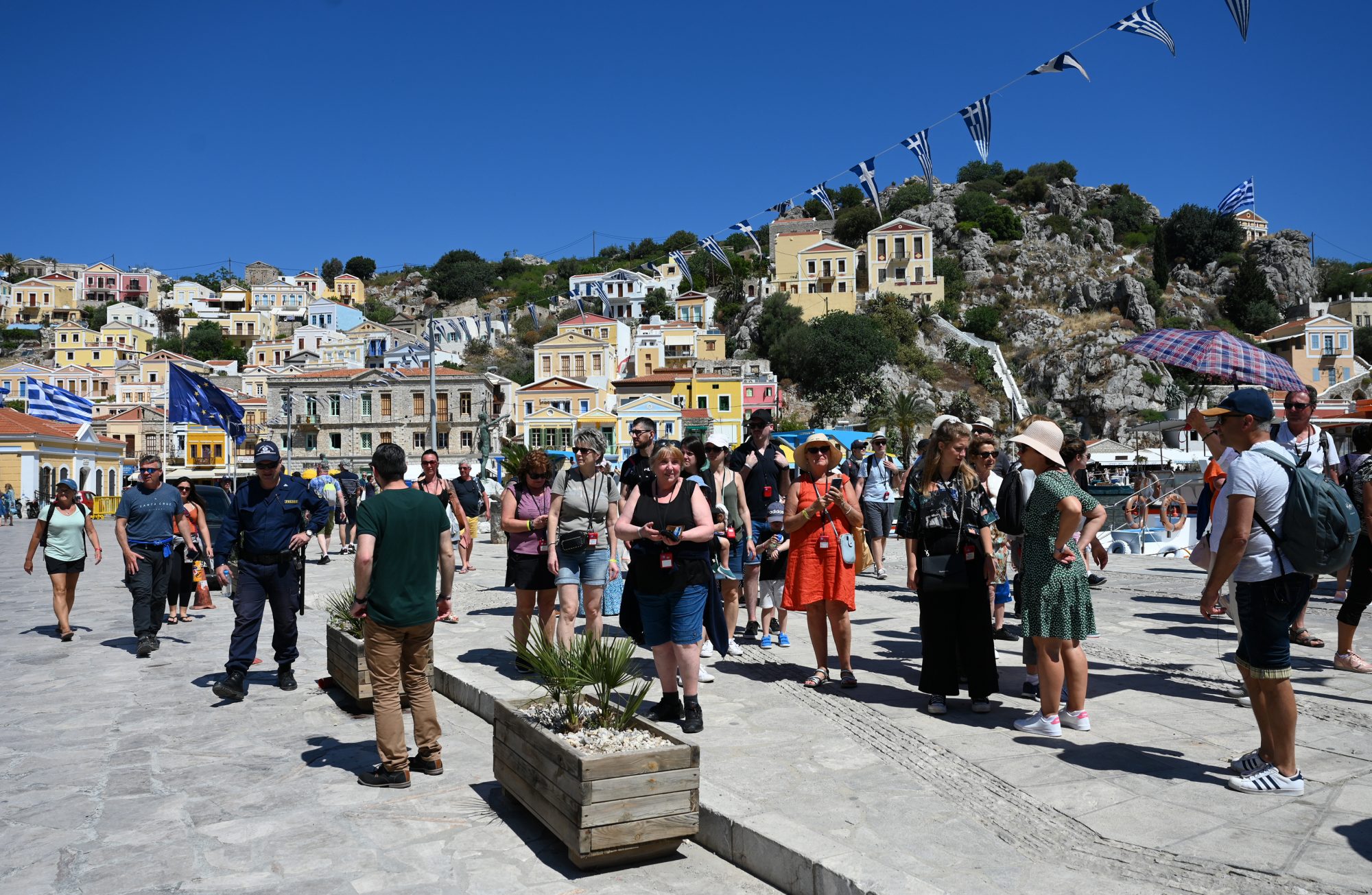 Airbnb: Αυτοί είναι οι δημοφιλείς προορισμοί στην Ελλάδα για το καλοκαίρι