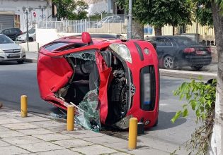 Θεσσαλονίκη:  ΙΧ συγκρούστηκε με ταξί και ανατράπηκε – Tραυματισμένος απεγκλωβίστηκε  ο οδηγός