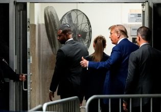 Ντόναλντ Τραμπ: Τώρα πρόστιμο 1.000 δολαρίων, μετά… φυλάκιση