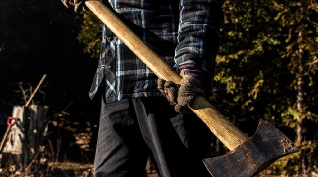 Κιλκίς: Πήγαν να τον συλλάβουν για ενδοοικογενειακή βία και τους επιτέθηκε με τσεκούρι