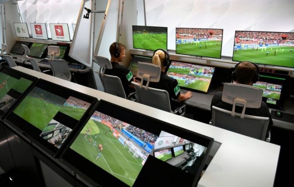 Η FIFA σκέφτεται να χρησιμοποιείται το VAR κατόπιν αιτήματος απ’ τις ομάδες (pic)
