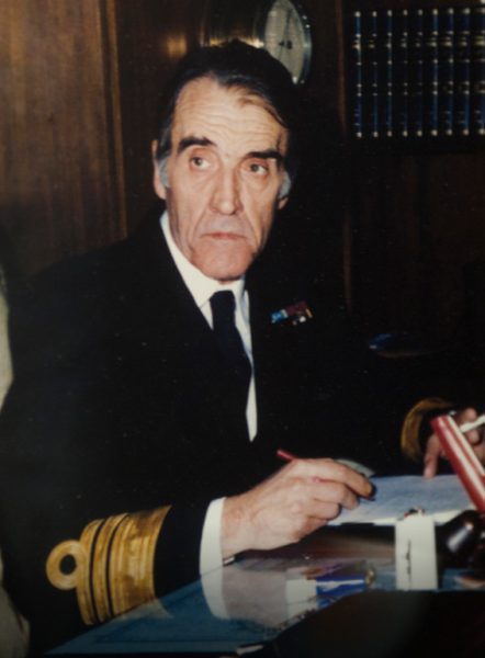 Λεωνίδας Βασιλικόπουλος: Οι ατέλειωτες νύχτες των παραισθήσεων