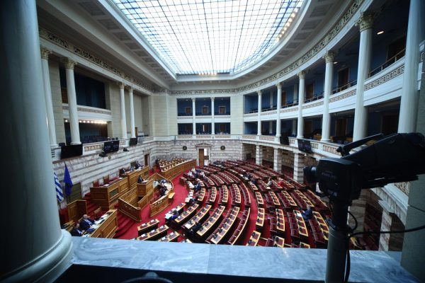 «Ναι» στην ίδρυση Ελληνικού Κέντρου Αμυντικής Καινοτομίας είπαν ΝΔ, ΣΥΡΙΖΑ, ΠΑΣΟΚ και Σπαρτιάτες