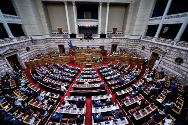 Ευρωεκλογές 2024: Μπρα ντε φερ των πολιτικών αρχηγών για την ακρίβεια