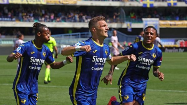 Η Βερόνα σόκαρε τη Φιορεντίνα (2-1)