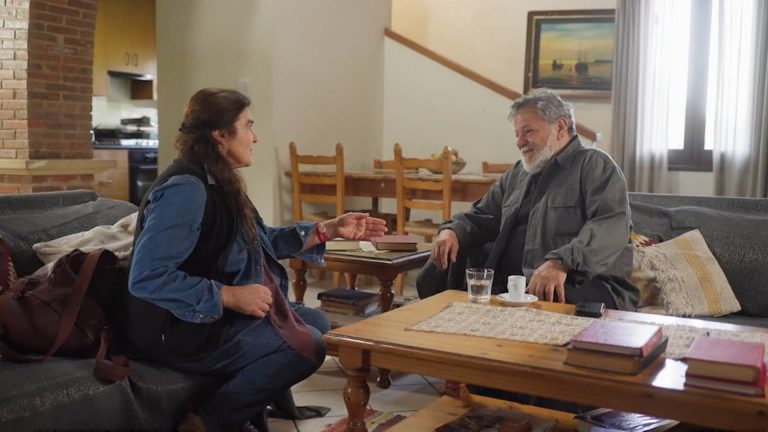 «Γη της ελιάς»: Η Αρετή μαθαίνει ποιος την βοήθησε να αποφυλακιστεί