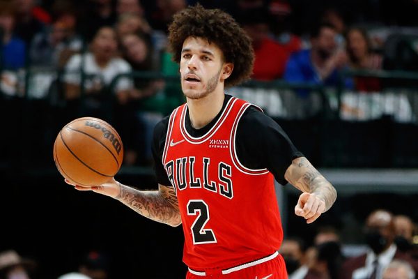 Μένει στους Μπουλς ο Λόνζο Μπολ