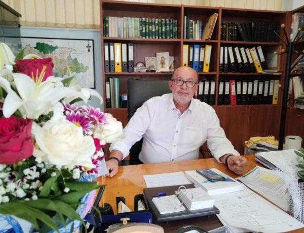 Δήμαρχος Φαρκαδόνας: «Βιώνουμε μια τεράστια ανθρωπιστική κρίση»