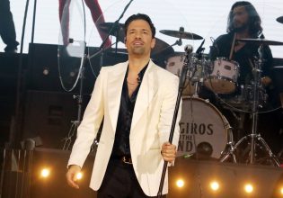 Κωνσταντίνος Αργυρός: Η λαμπερή απονομή για το διαμαντένιο album «22»