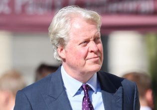 Charles Spencer: Αποκάλυψε ότι κακοποιήθηκε σεξουαλικά όταν ήταν παιδί μέσα στο οικοτροφείο που φοιτούσε