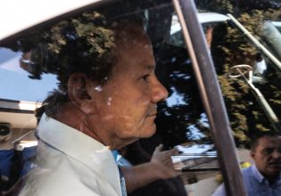 Απόστολος Λύτρας: Λίγη ώρα μετά τον άγριο ξυλοδαρμό της συζύγου του τον σταμάτησαν σε μπλόκο της Αστυνομίας