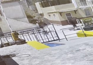 Σύμη: Νέα πλάνα από κάμερες ασφαλείας δείχνουν τον παρουσιαστή του BBC να κατευθύνεται σε βραχώδη περιοχή