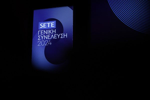 Συγκρατημένη αισιοδοξία για τα φετινά έσοδα