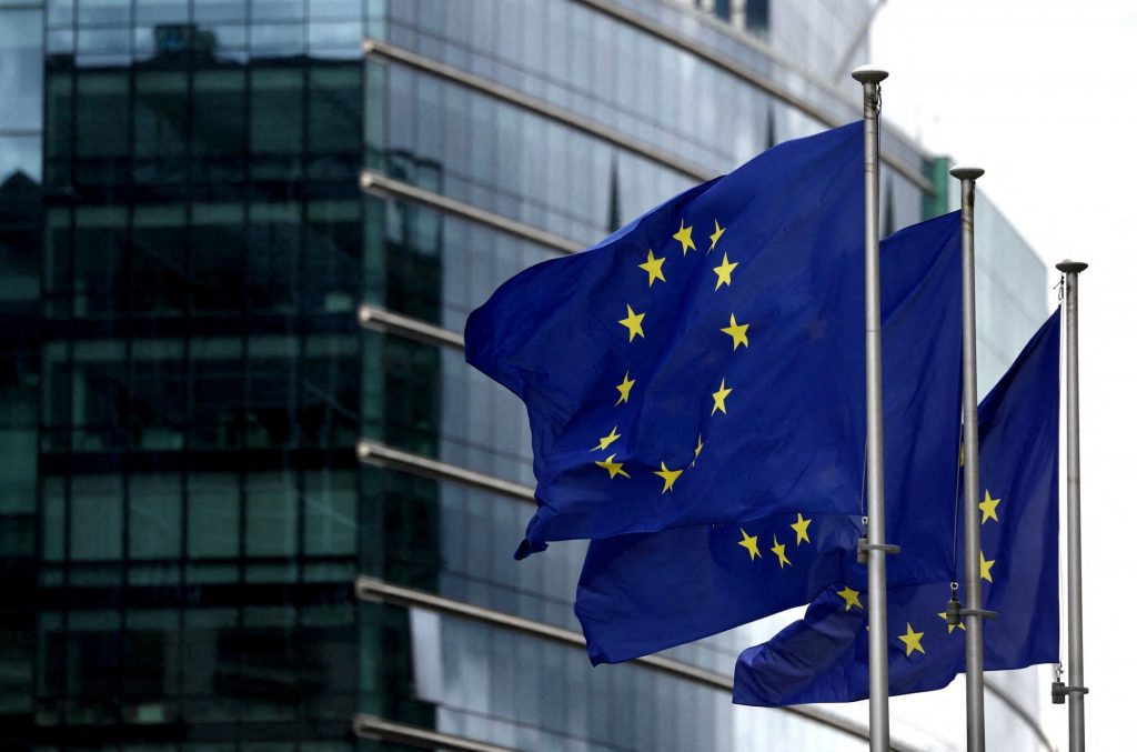 Ευρωπαϊκή Επιτροπή: Επενδύσεις ή μείωση χρέους, το δίλημμα της Ευρώπη των «27»