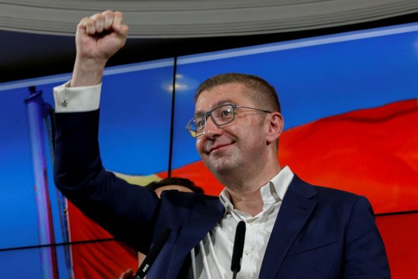 Επιμένει ο Χρίστιαν Μίτσκοσκι: «Θα αποκαλώ τη χώρα μου Μακεδονία»