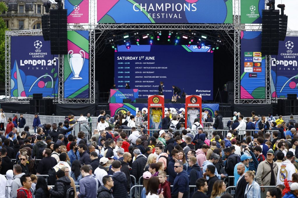 Παίρνουν θέση στο Γουέμπλεϊ οι οπαδοί της Ρεάλ και της Ντόρτμουντ