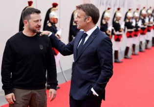 Στις κάλπες εν μέσω πολέμου – Τα δυο πολιτικά στρατόπεδα και ο ρόλος του Ουκρανικού