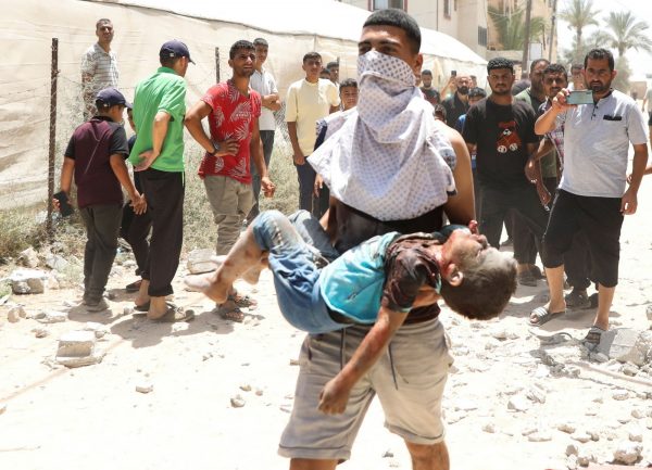 Live: Ο Μουσταφά, 14 ετών, πεθαίνει από την πείνα στη Γάζα – Ισραήλ και Λίβανος στην κόψη του ξυραφιού