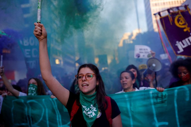 Βραζιλία: Αυστηρότερες ποινές σε γυναίκες που ζητούν άμβλωση παρά στους βιαστές
