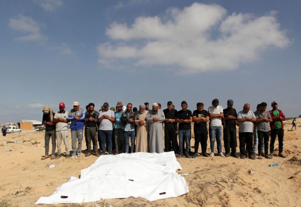 Live: Νέες πολύνεκρες επιθέσεις του Ισραήλ στη Γάζα – Ο εκτοπισμός των Παλαιστινίων από τη Ράφα συνεχίζεται