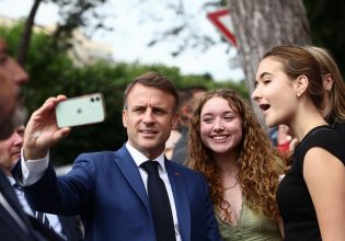 Εκλογές στη Γαλλία: Εξαιρετικά μεγάλη η προσέλευση στις κάλπες – Η υψηλότερη συμμετοχή εδώ και 40 χρόνια