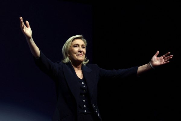 Εκλογές Γαλλία: Ο κίνδυνος «εξωραϊσμού» της Άκρας Δεξιάς ως Σκληρή Δεξιά