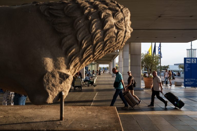 Βιομηχανία στημένων παραπόνων από τουρίστες