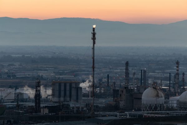 Κωστής Χατζηδάκης: Νέα έκτακτη εισφορά 33% στα διυλιστήρια