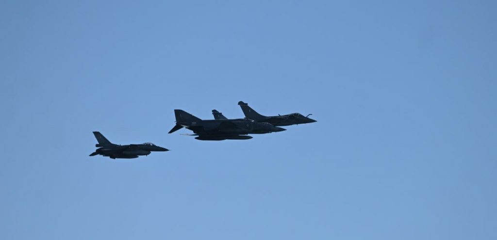 ΣΥΡΙΖΑ για F16 σε Τουρκία: Η εξωτερική πολιτική της ΝΔ προκαλεί ζημίες στα εθνικά συμφέροντα